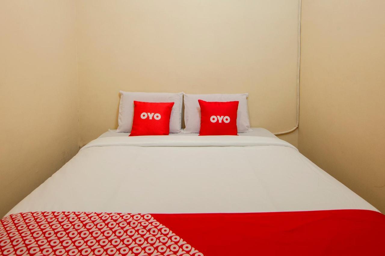 Oyo 2045 Hotel 211 Parapat Ngoại thất bức ảnh